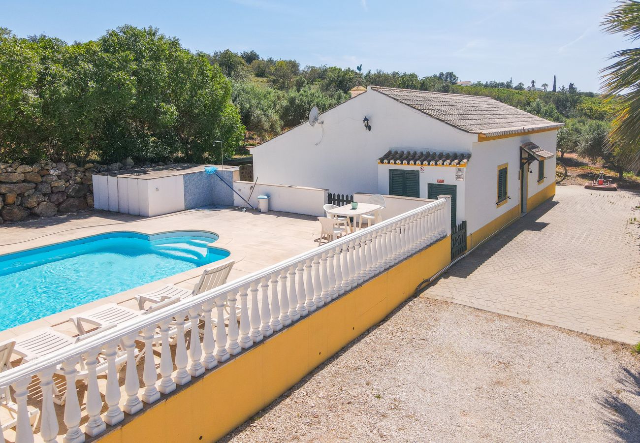 House in Lagoa - House with Pool in Algarve by Villas Key