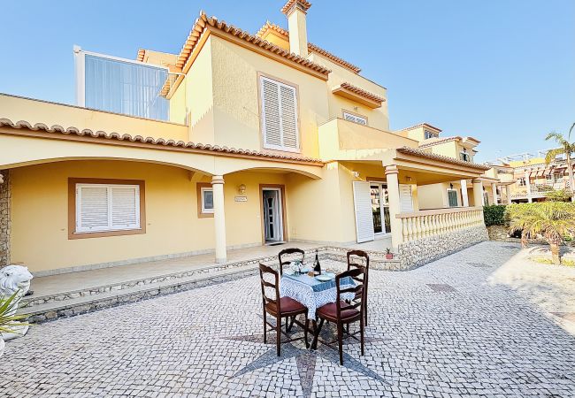  in Lagos - Villa Holidays Praia Dona Ana Lagos by Villas Key